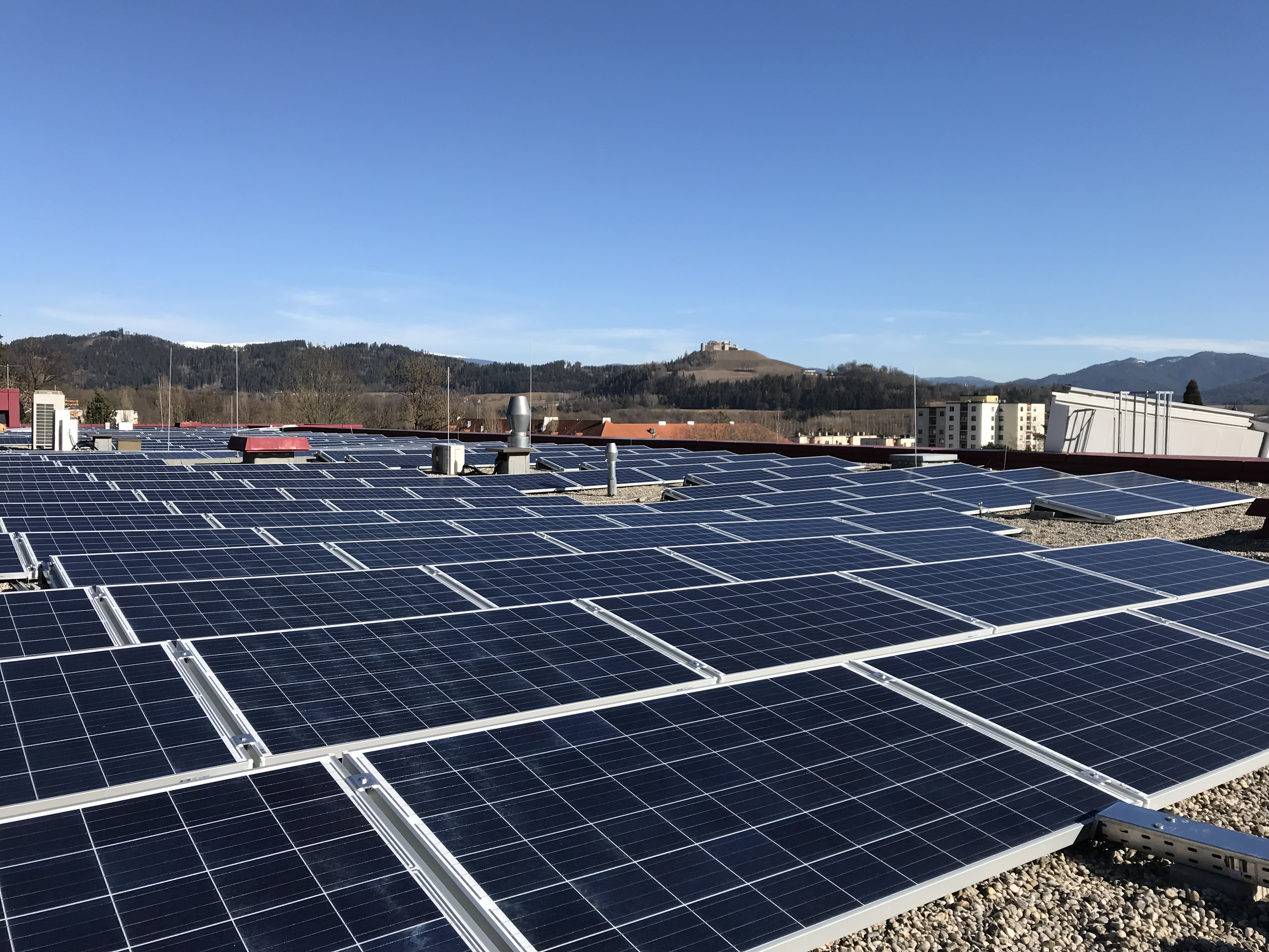 Sonnenkraftwerk St. Veit - Schulzentrum